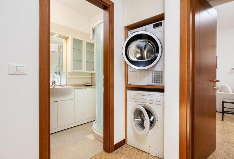 آپارتمان 2 خوابه, Residence Ca  Foscolo