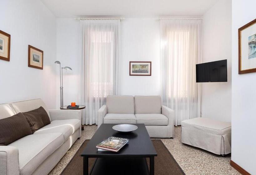 آپارتمان 1 خوابه, Residence Ca  Foscolo