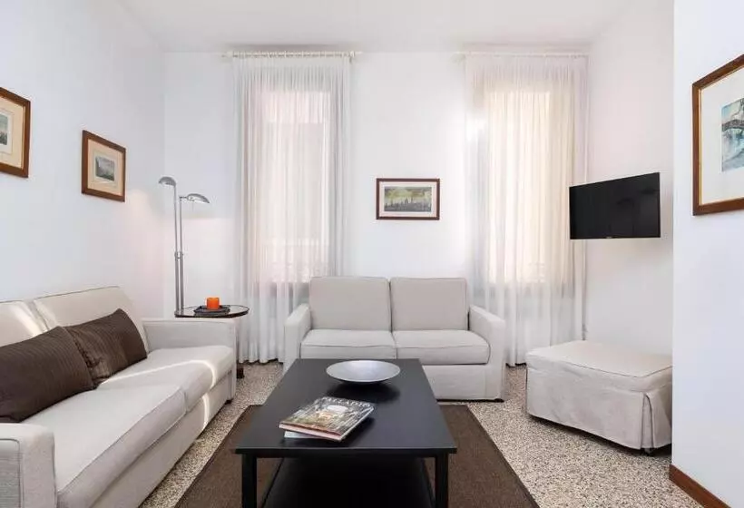 آپارتمان 1 خوابه, Residence Ca  Foscolo