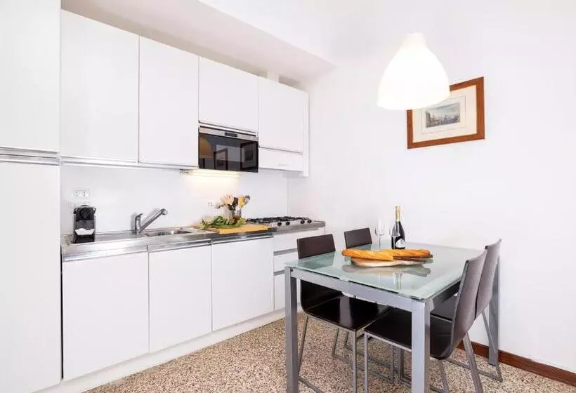 آپارتمان 1 خوابه, Residence Ca  Foscolo