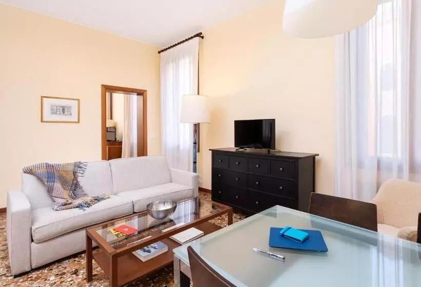 آپارتمان 1 خوابه, Residence Ca  Foscolo