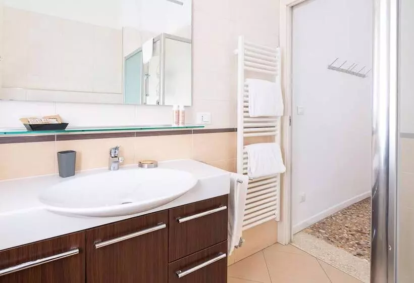 آپارتمان 2 خوابه, Residence Ca  Foscolo