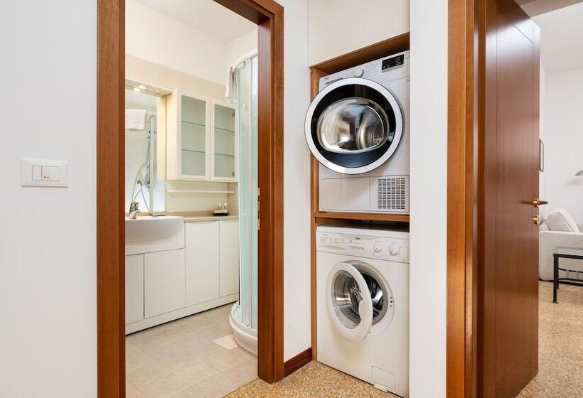 آپارتمان 2 خوابه, Residence Ca  Foscolo