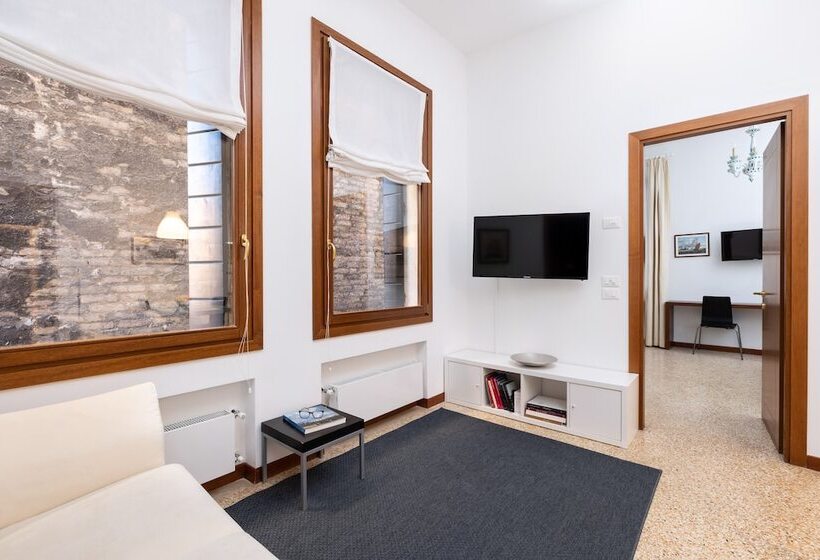 آپارتمان 1 خوابه, Residence Ca  Foscolo