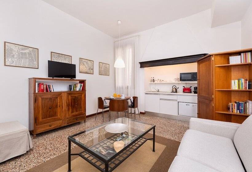 آپارتمان 1 خوابه, Residence Ca  Foscolo