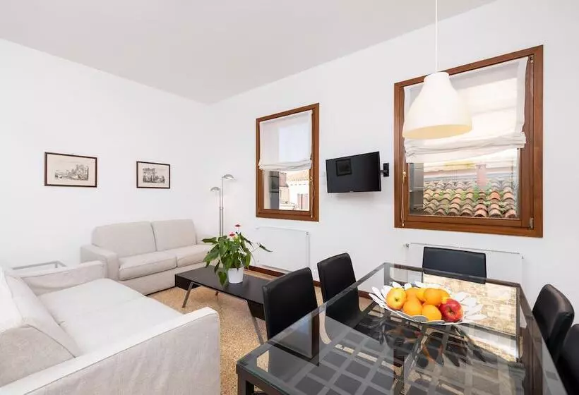 آپارتمان 2 خوابه, Residence Ca  Foscolo
