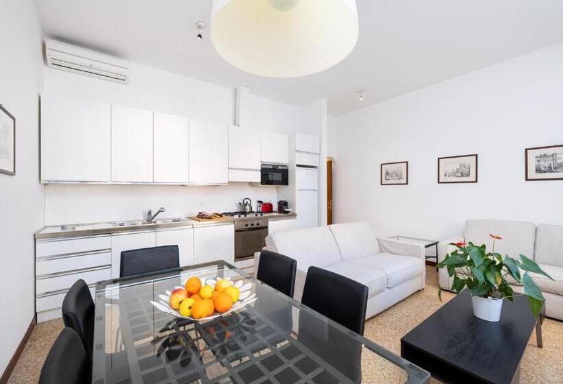 آپارتمان 2 خوابه, Residence Ca  Foscolo