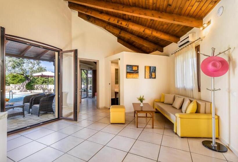 بانگلوی استاندارد, Skopelos Holidays Hotel & Spa