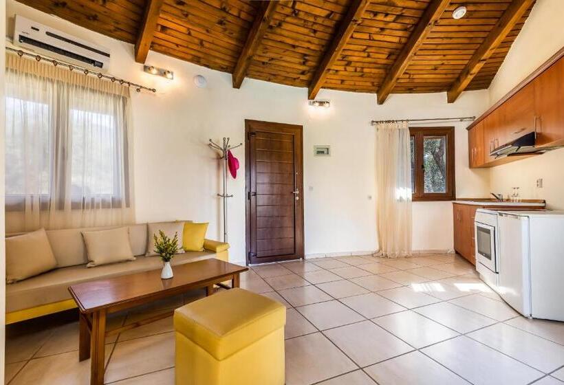 بانگلوی استاندارد, Skopelos Holidays Hotel & Spa