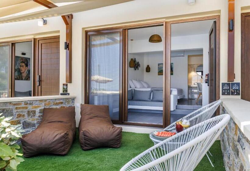 سوییت جونیور, Skopelos Holidays Hotel & Spa