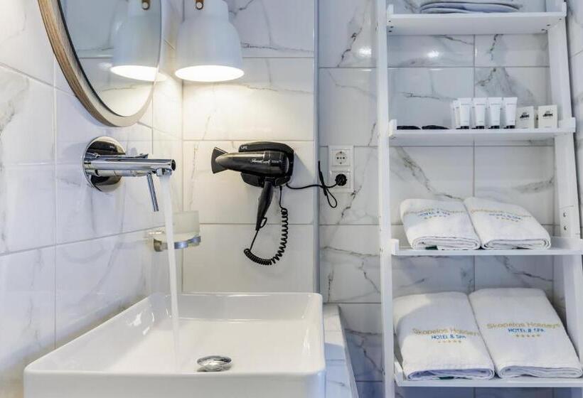 سوییت جونیور, Skopelos Holidays Hotel & Spa