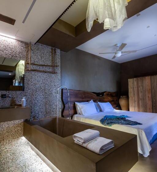 سوییت اجرایی, Skopelos Holidays Hotel & Spa