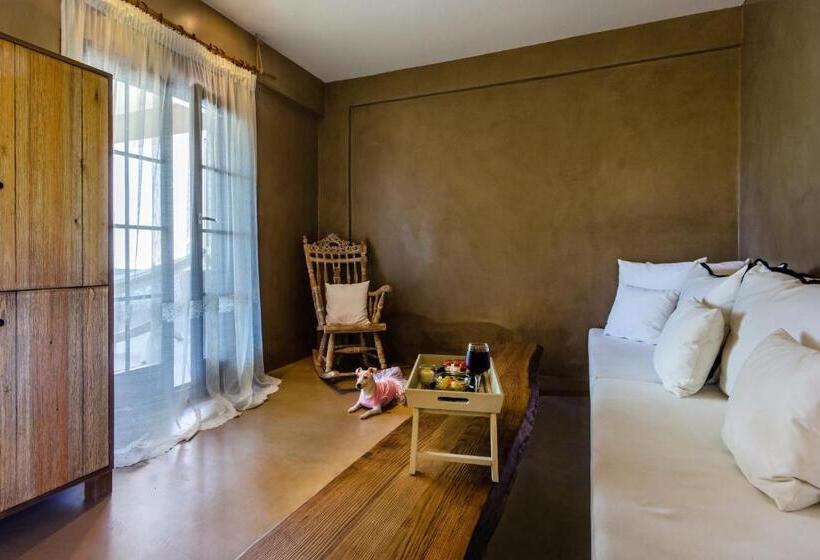 سوییت اجرایی, Skopelos Holidays Hotel & Spa