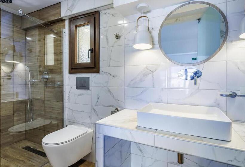 سوییت جونیور, Skopelos Holidays Hotel & Spa