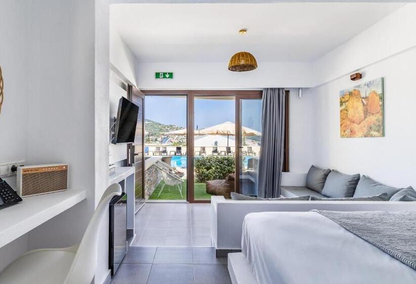 سوییت جونیور با چشمانداز استخر, Skopelos Holidays Hotel & Spa