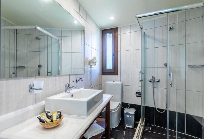 بانگلوی استاندارد, Skopelos Holidays Hotel & Spa