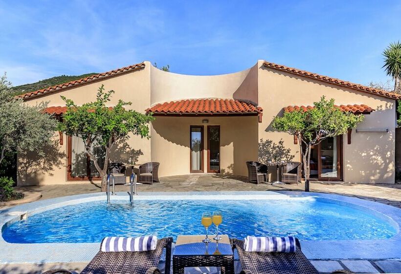 بانگلوی استاندارد, Skopelos Holidays Hotel & Spa