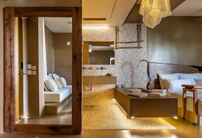 سوییت لوکس, Skopelos Holidays Hotel & Spa