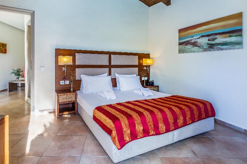 بانگلوی استاندارد, Skopelos Holidays Hotel & Spa