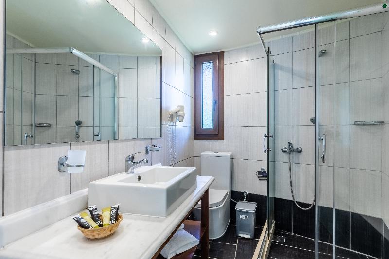 بانگلوی استاندارد, Skopelos Holidays Hotel & Spa