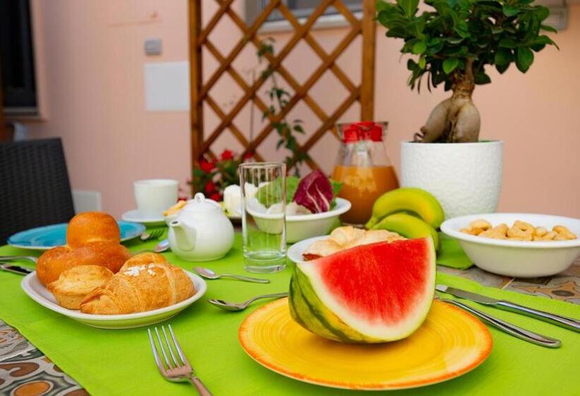 غرفة كومفورت ثلاثية, B&b Rita, Nel Cuore Del Salento