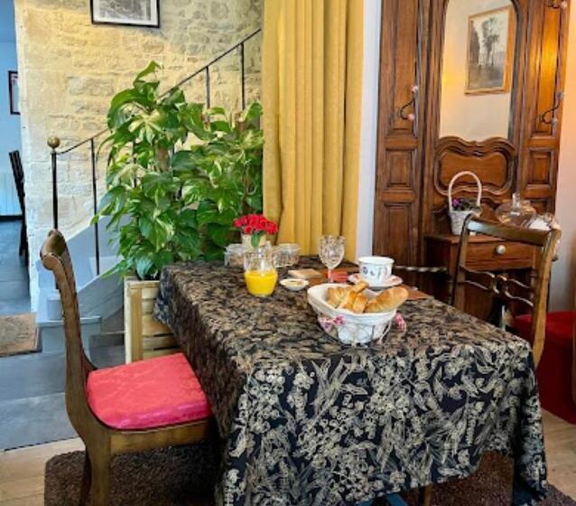 اتاق لوکس, Camélia