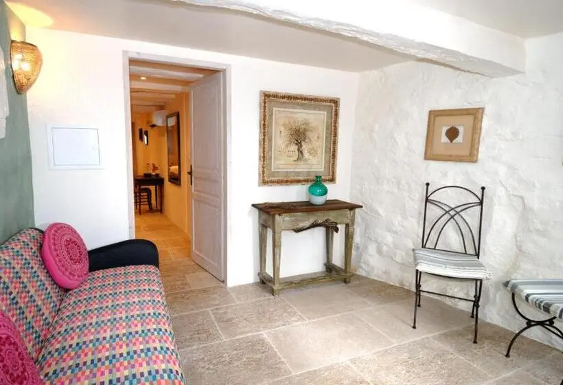スーペリアースイート, La Maison Blanche Uzès