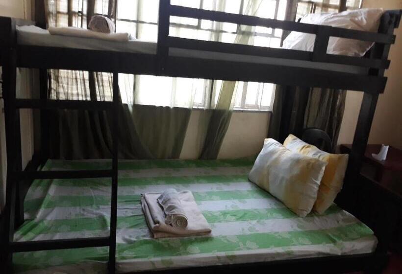 Familjerum Delat Badrum, Cvnb Guesthouse