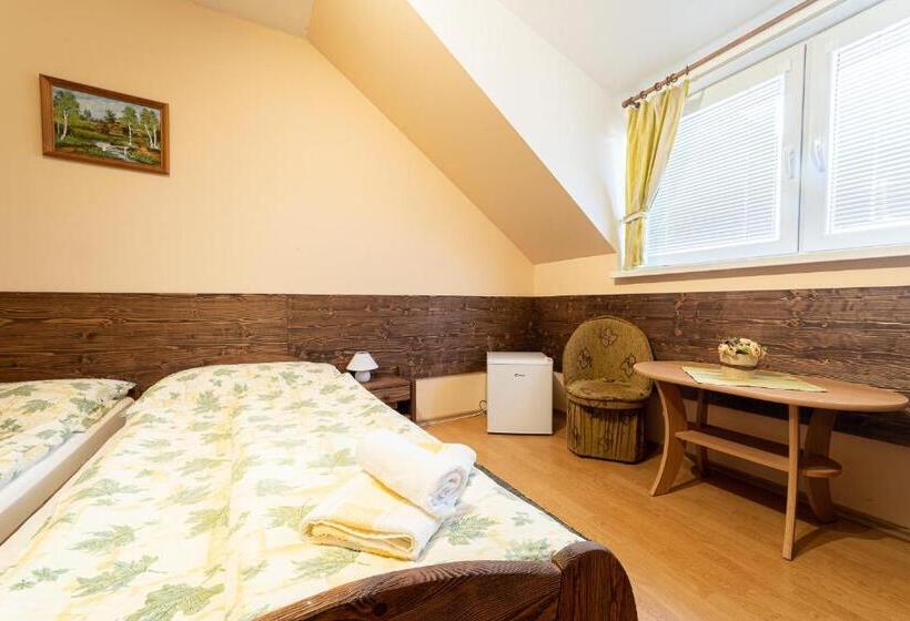 标准三人间, Penzión & Bar Natali