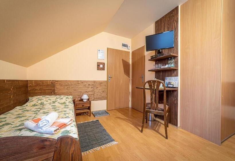 标准三人间, Penzión & Bar Natali