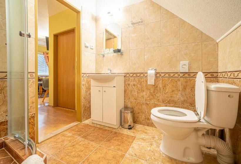 패밀리 룸, Penzión & Bar Natali