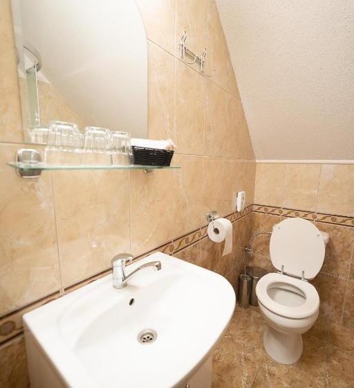 家庭间, Penzión & Bar Natali