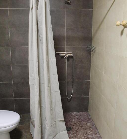 标准单人间共用浴室, Albergue Rectoral San Mamede Da Pena Exclusive For Pilgrims