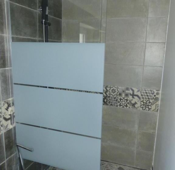 Номер Стандарт Вид на Сад, Au Clair De Loup