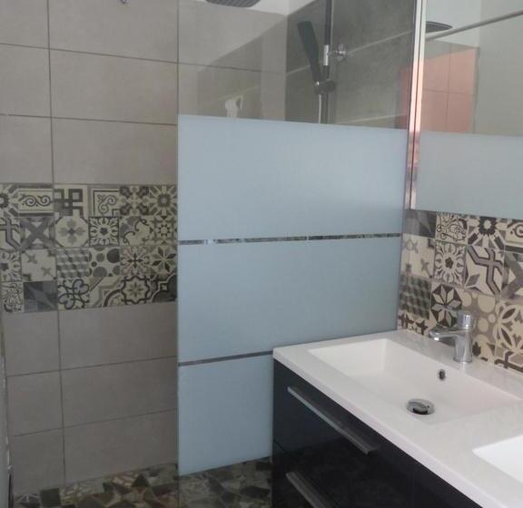 Номер Стандарт Вид на Сад, Au Clair De Loup