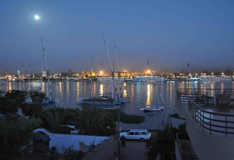 스탠다드 스튜디오 킹침대, Gîte Hôtel Ramla Louxor