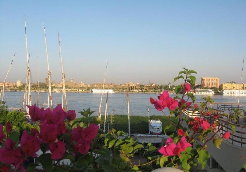 스탠다드 스튜디오 킹침대, Gîte Hôtel Ramla Louxor