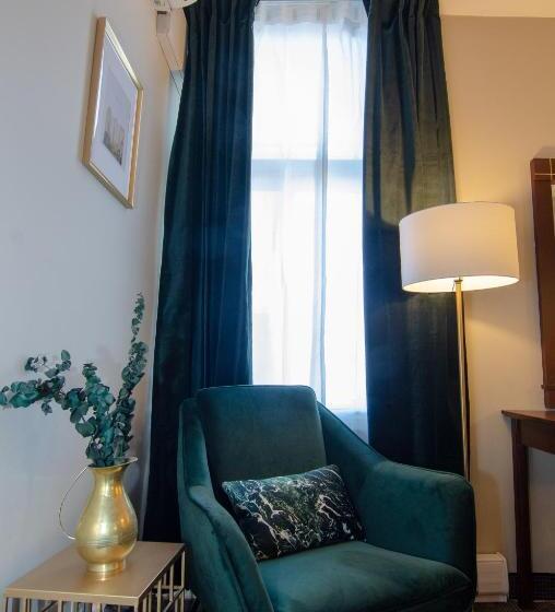 스탠다드 발코니 룸, Maison Cartier Montreal