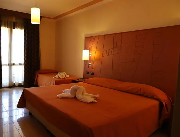 スタンダードトリプルルーム, Sibari Resort
