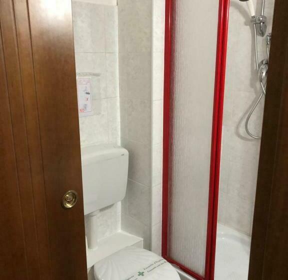 غرفة قياسية, Civico 17