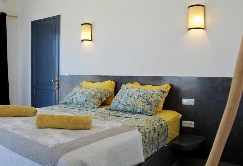 Chambre Standard Vue Mer, Villa Sarah
