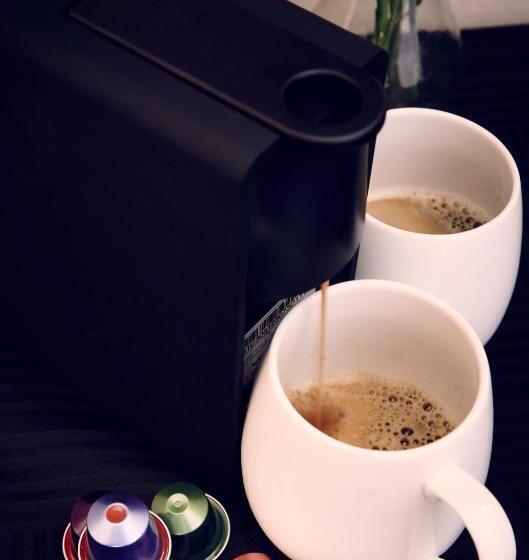 Cameră Deluxe, Frequency