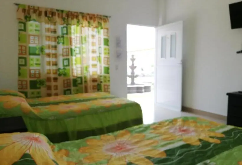 プールビュースタンダードルーム, Villa Marán Chachalacas Ambiente Familiar