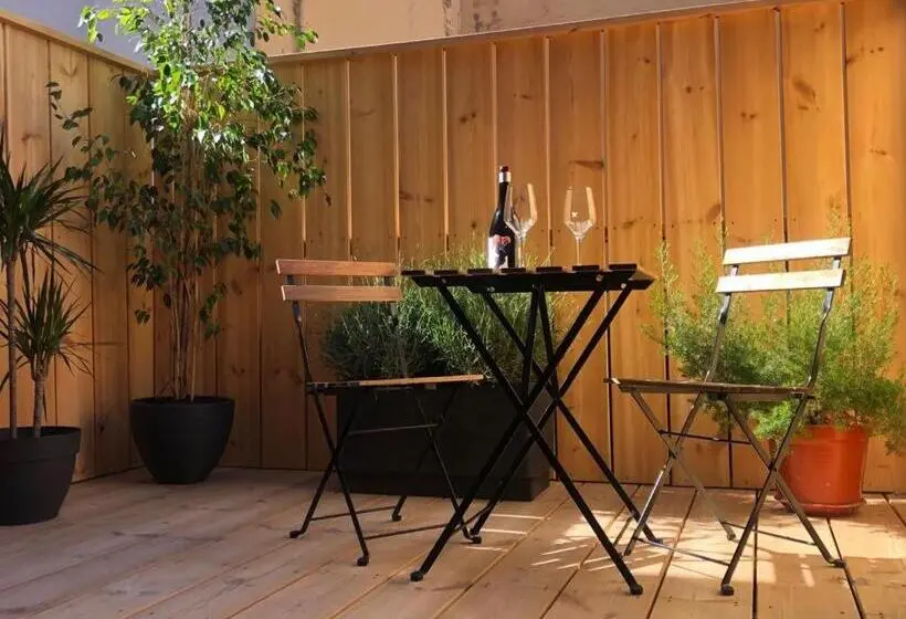 Apartament 1 Dormitori amb Terrassa, 13 Suites