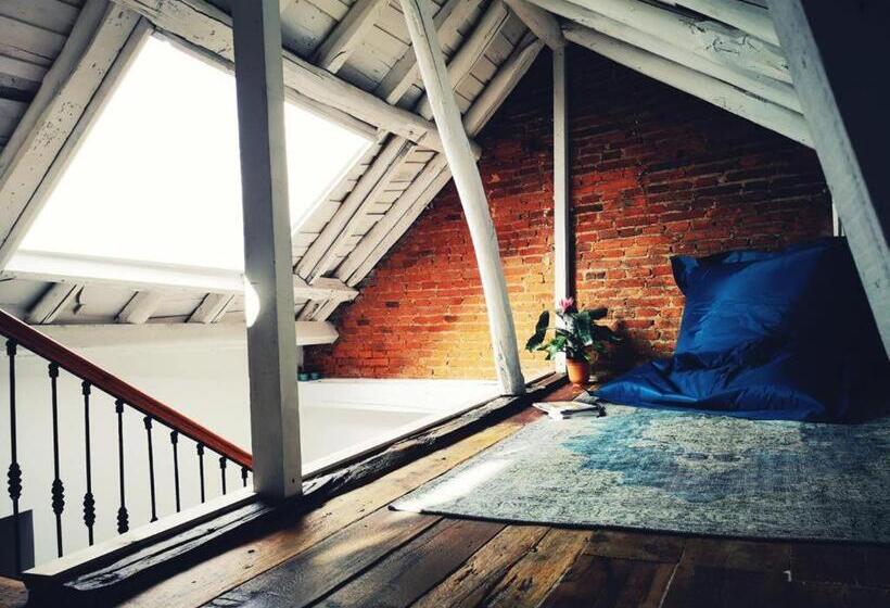 آپارتمان دوبلکس 1 خوابه, 13 Suites