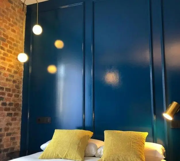 Habitació Economy, 13 Suites