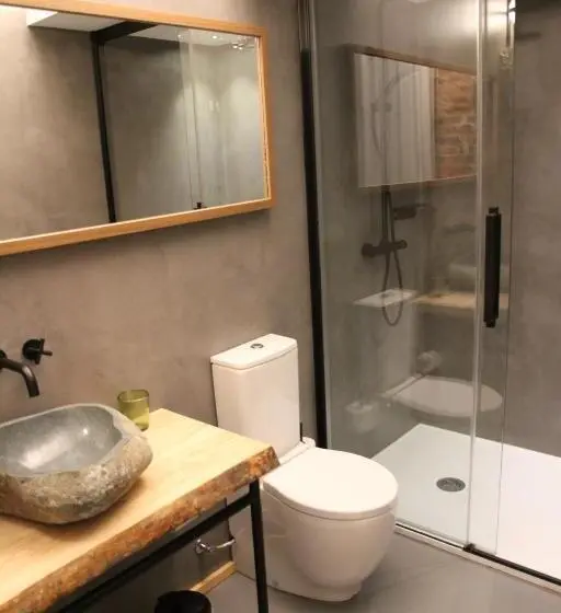 Habitació Superior, 13 Suites