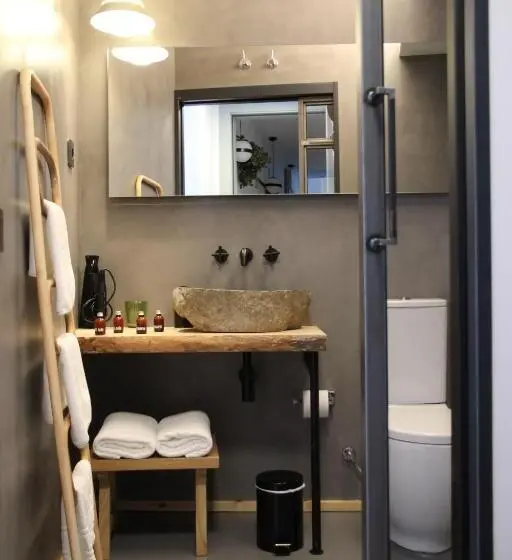 Habitació Superior, 13 Suites