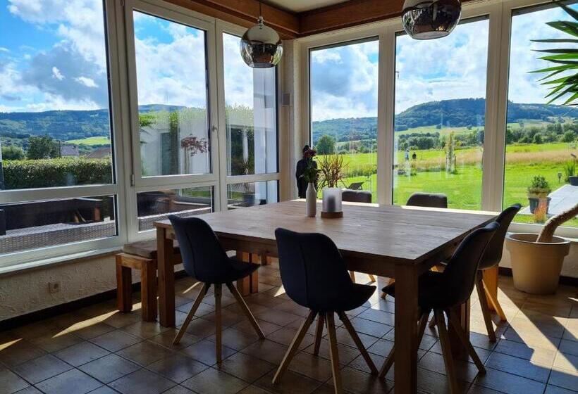 バルコニー付きスタンダードルーム, Mut.haus