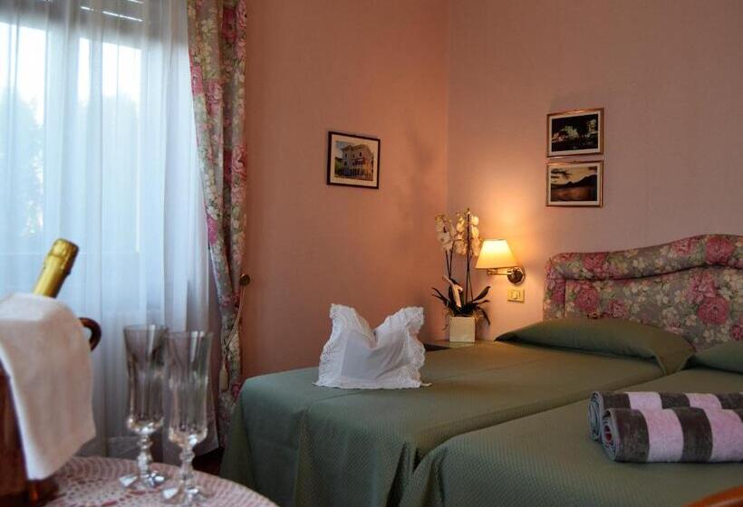 디럭스 룸 호수 전망, Villa Torre   Atmosfera Romantica